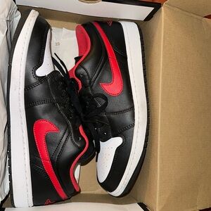 Size 9.5 black fire red and white Air Jordan 1 Low
